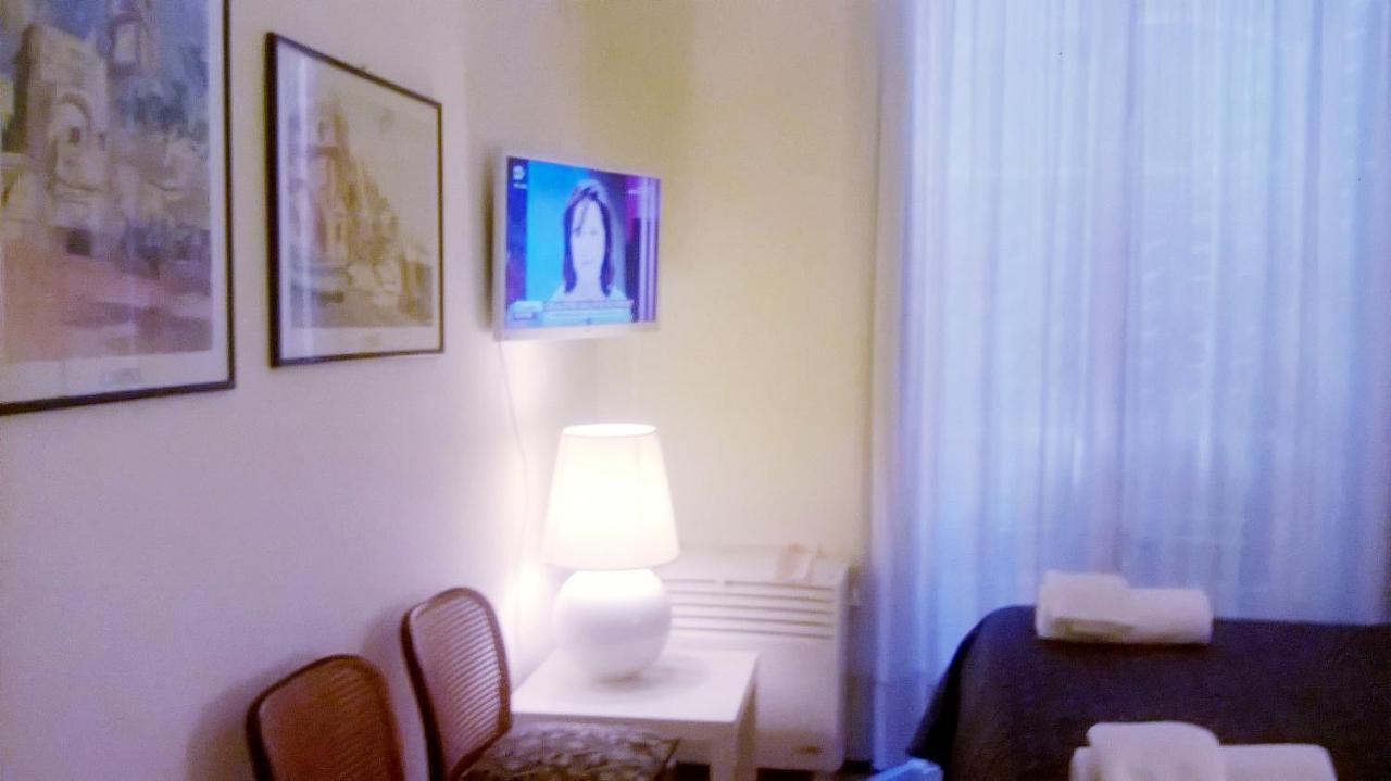 2 Be Home Colosseo Рим Екстериор снимка